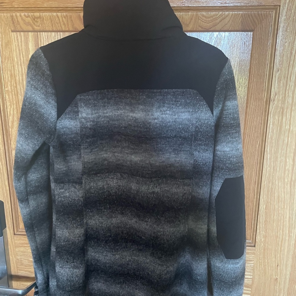 Bench Jacket - Picture 4 of 8